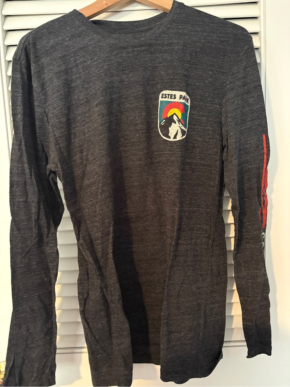 Men's Estes Park Charcoal Long-Sleeve Graphic Shirt